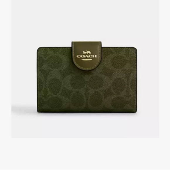 Coach Medium Zippered Wallet in Olive Signature - Picture 1 of 4